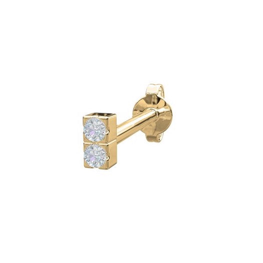 Pierce52 ørestik i 14 kt guld med 2 diamanter fra Nordahl Andersen – diskret lodret design med sommerfuglelås.